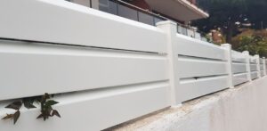 Valla PVC blanco modelo Helios