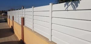 Valla PVC blanco modelo Helios