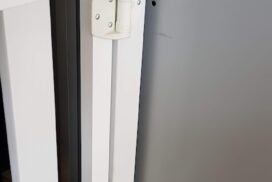 Valla pvc blanco ciclope puerta